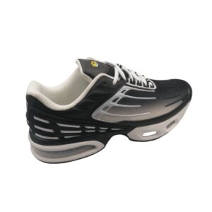 Sneakers Ασπρόμαυρα Αερόσολα